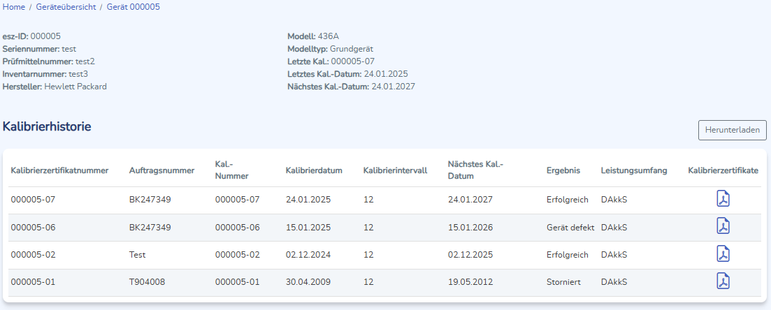 Ansicht Gerätedetails mit Kalibrierhistorie und Dokumenten.